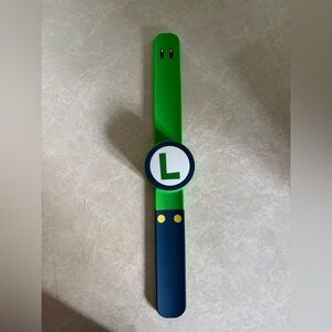 Mario Limited Super Nintendo World Luigi Power Up Band Amiibo Switch